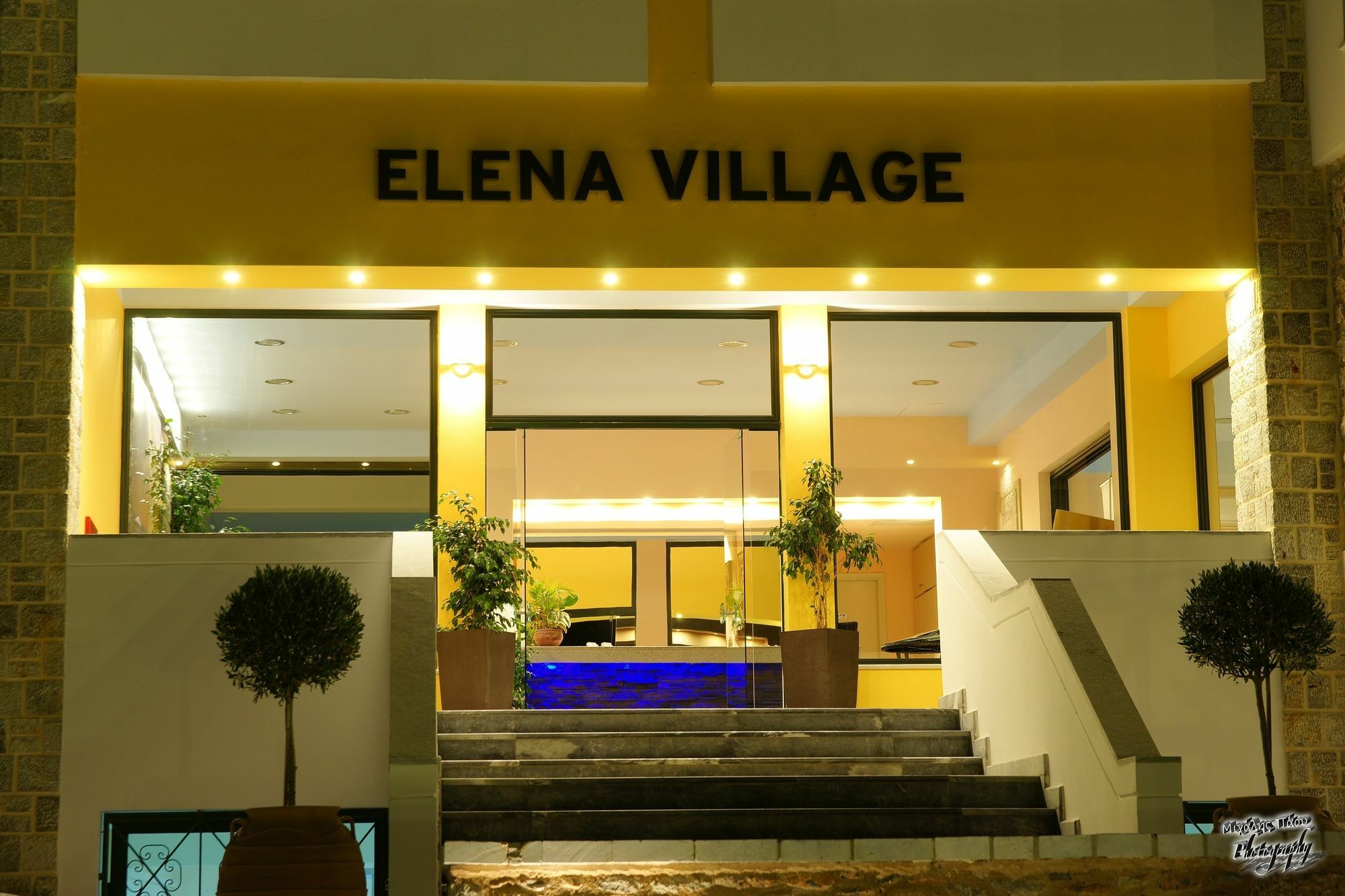 Elena Village Hotel & Suites Myrties Екстериор снимка